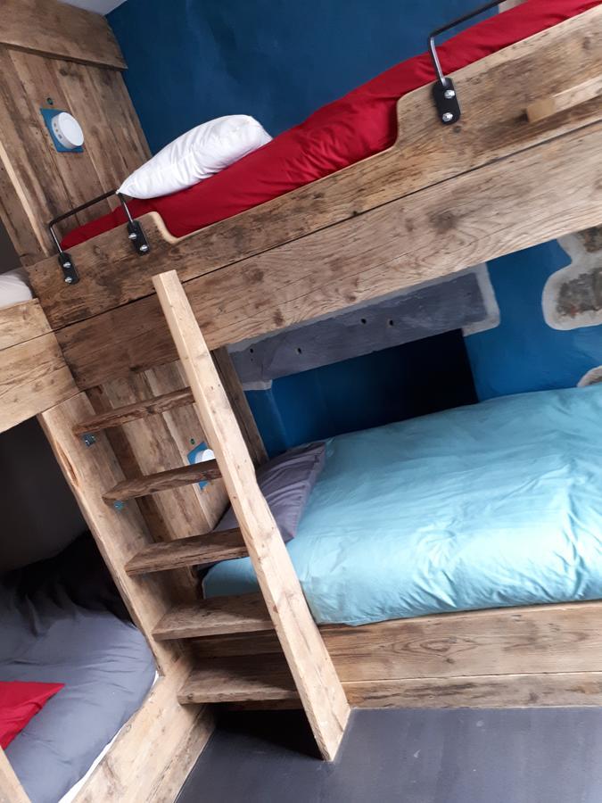 Хостел Ty Glyndwr Bunkhouse, Bar And Cafe Карнарвон Екстер'єр фото